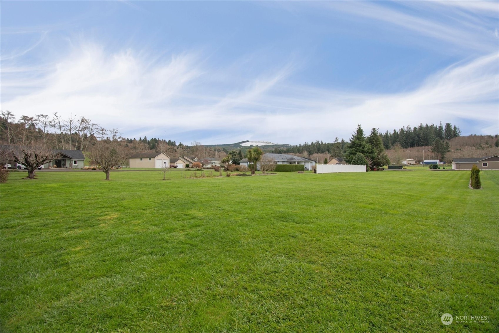 14 Monroe Court Property Photo