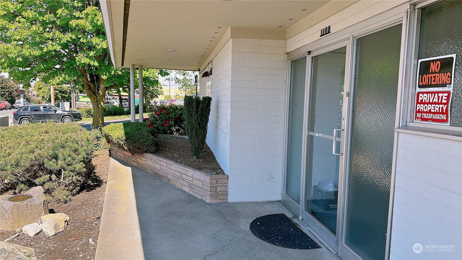 1126 N Forest Street Property Photo 7