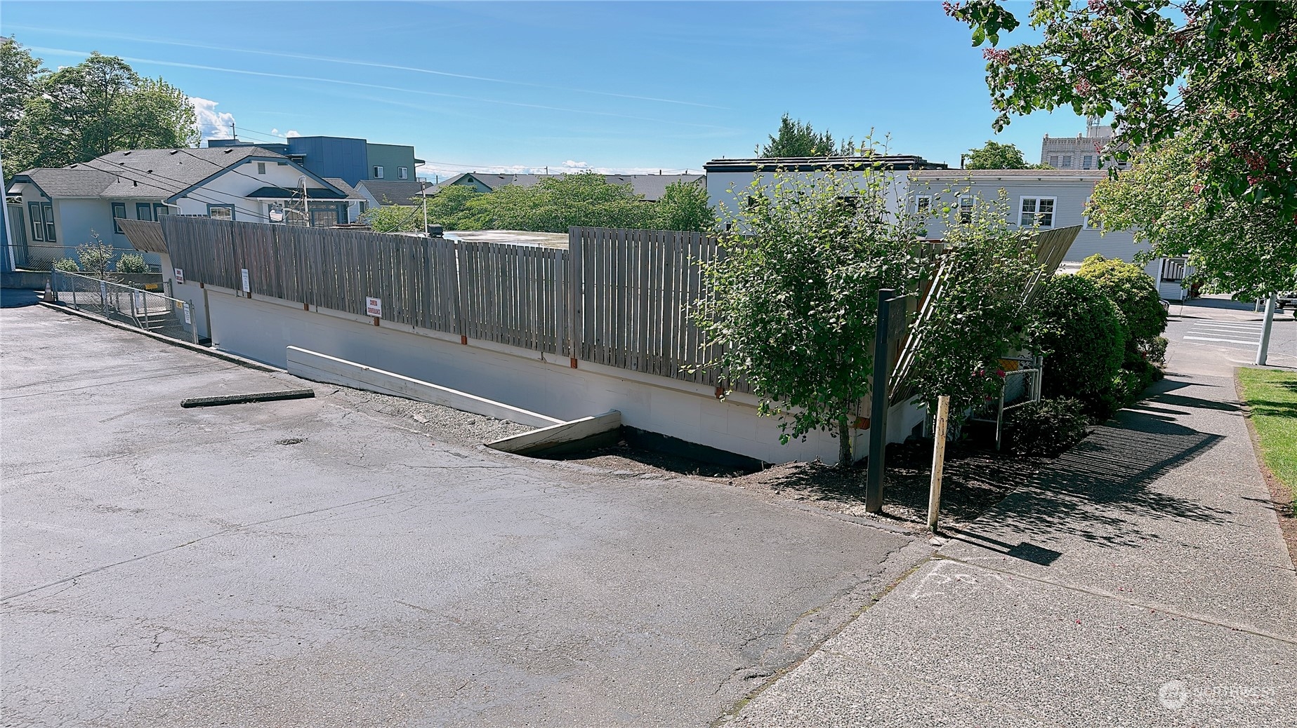 1126 N Forest Street Property Photo 18