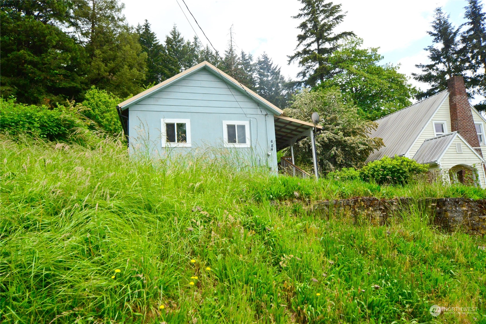 684 Franklin Avenue Ct Property Photo 1