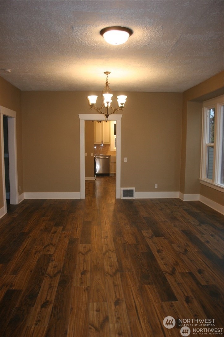 710 W Main Avenue Property Photo 9