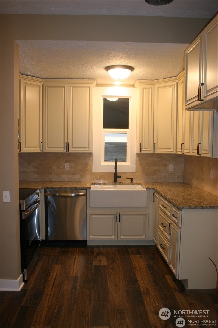 710 W Main Avenue Property Photo 11