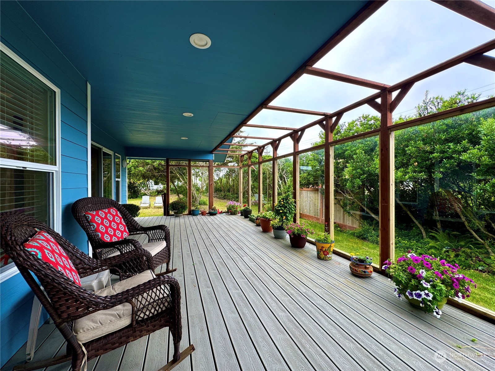 376 Sand Dune Avenue Property Photo 2