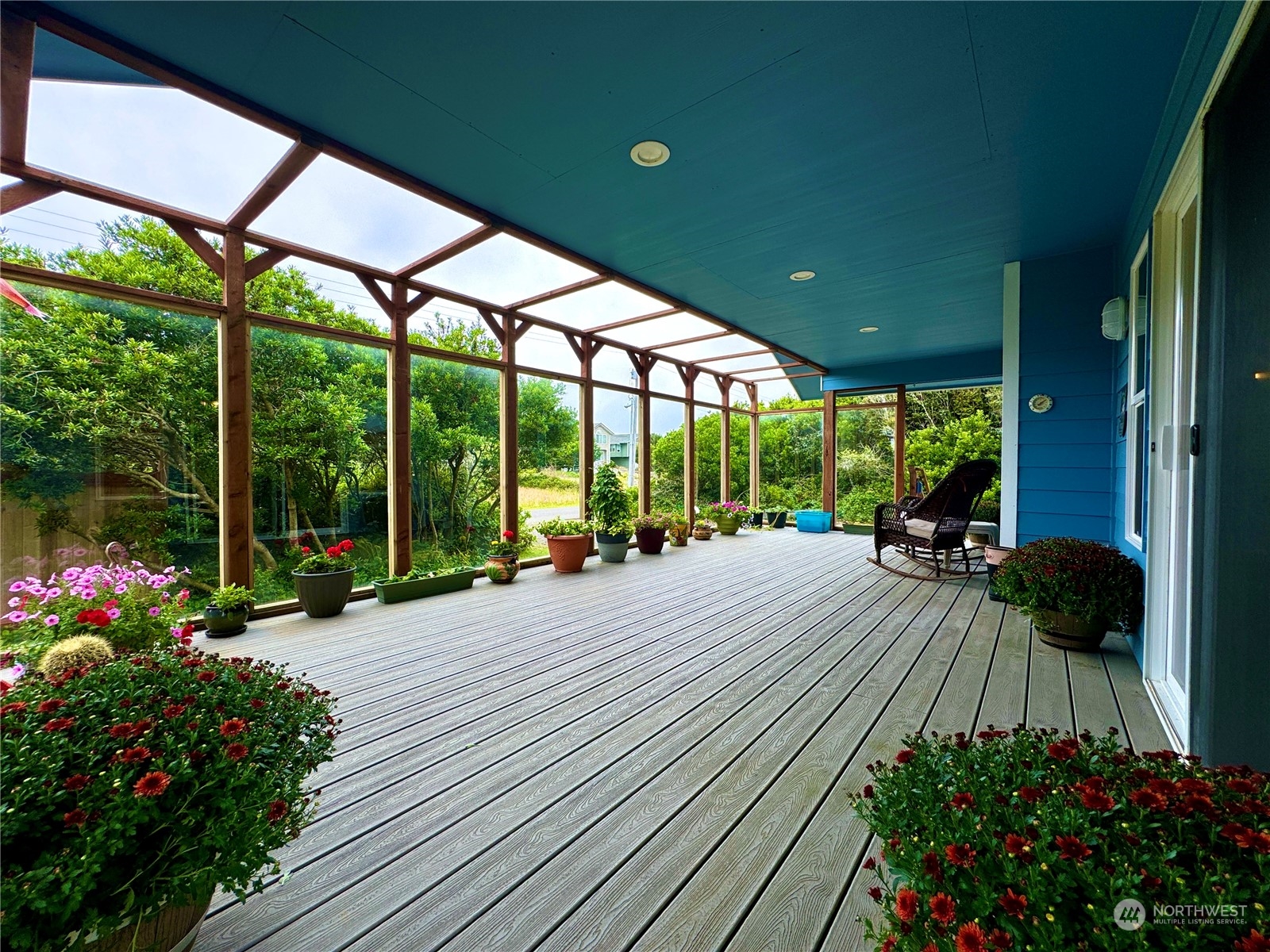 376 Sand Dune Avenue Property Photo 3