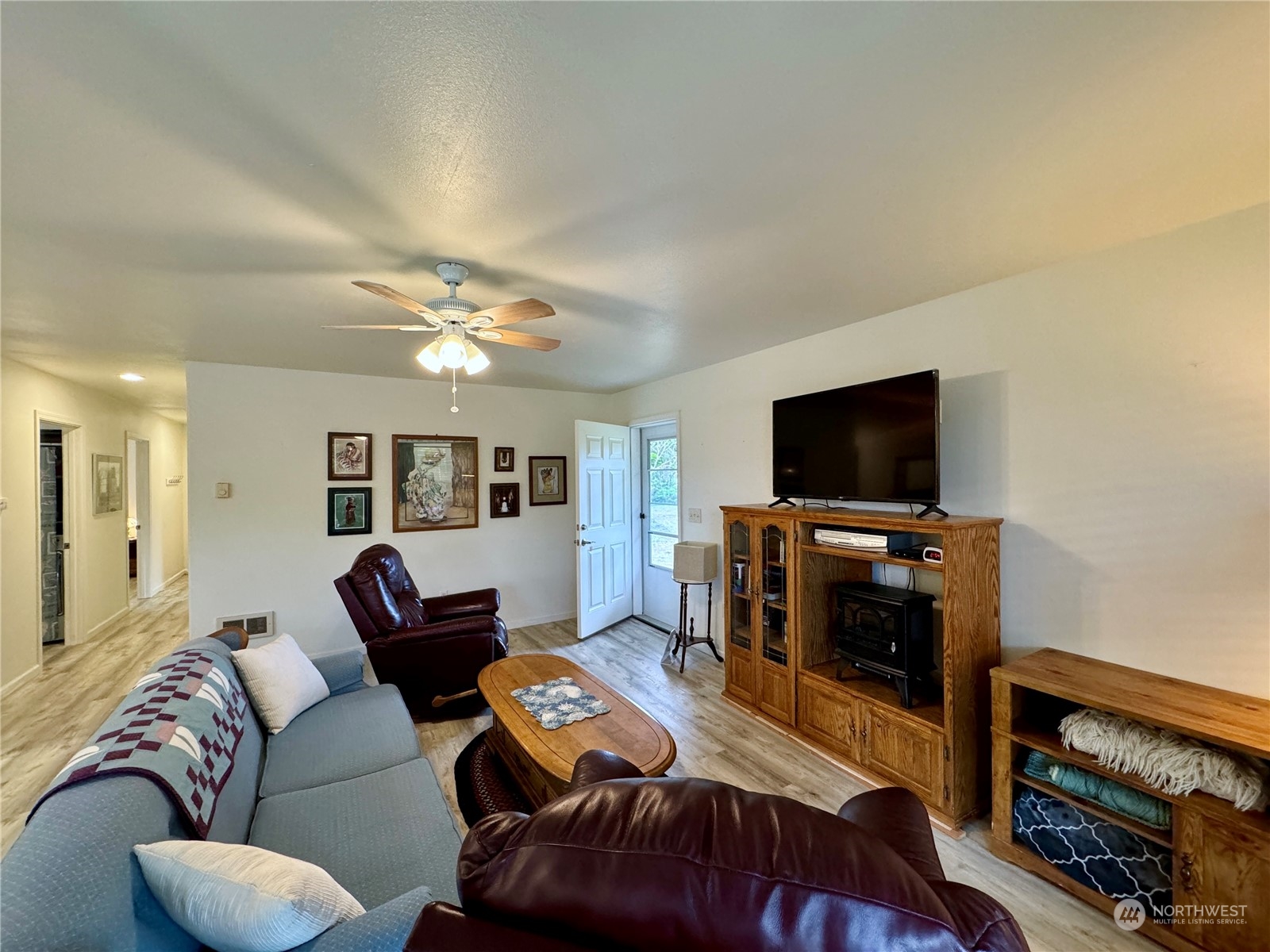 376 Sand Dune Avenue Property Photo 5