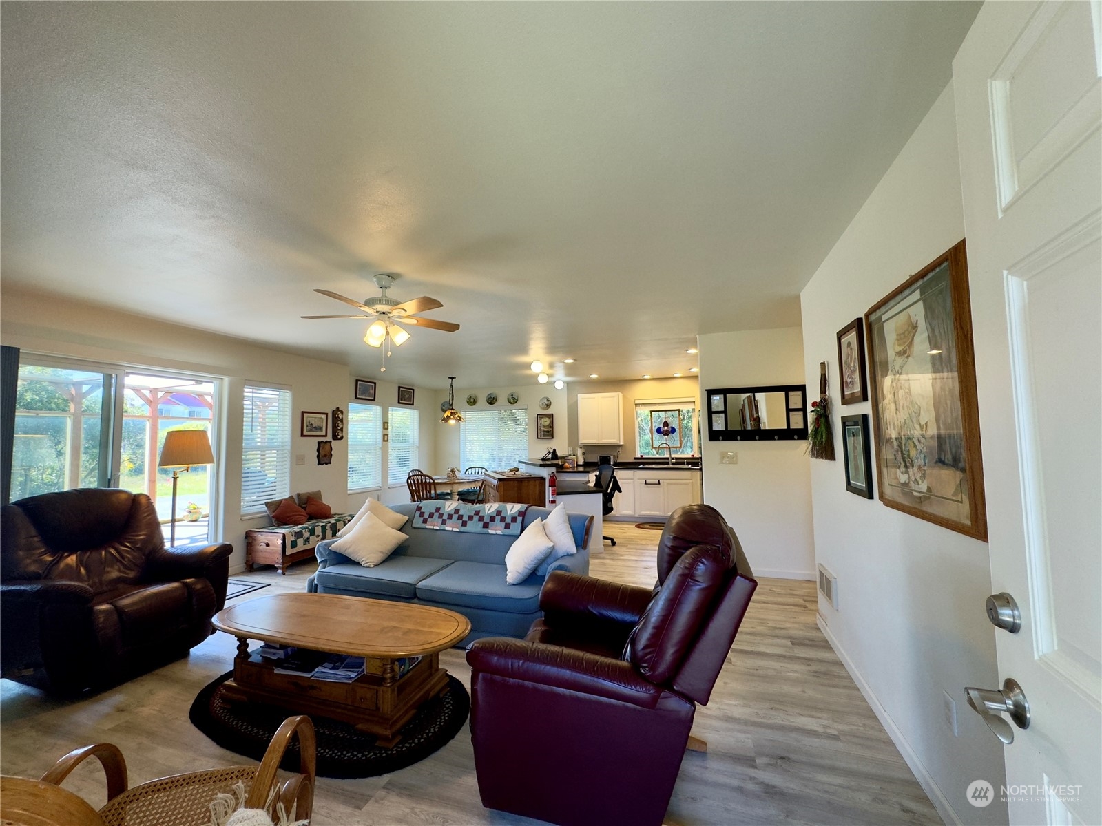 376 Sand Dune Avenue Property Photo 6