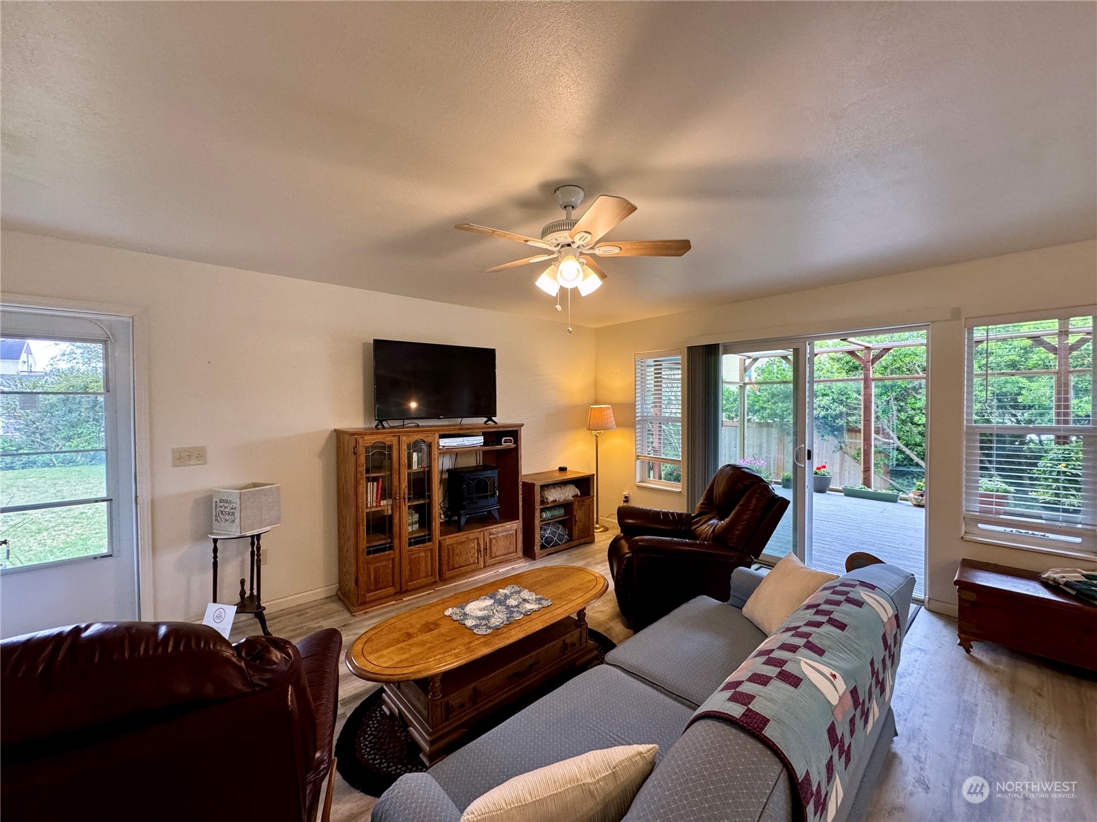 376 Sand Dune Avenue Property Photo 7
