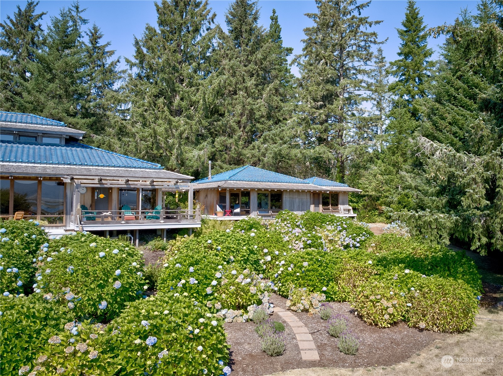 14800 Sandridge Road Property Photo 2