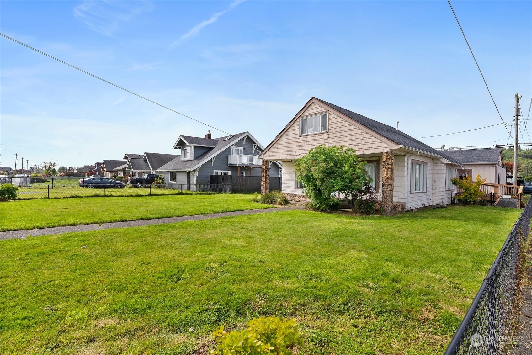 1700 Pacific Avenue Property Photo 2