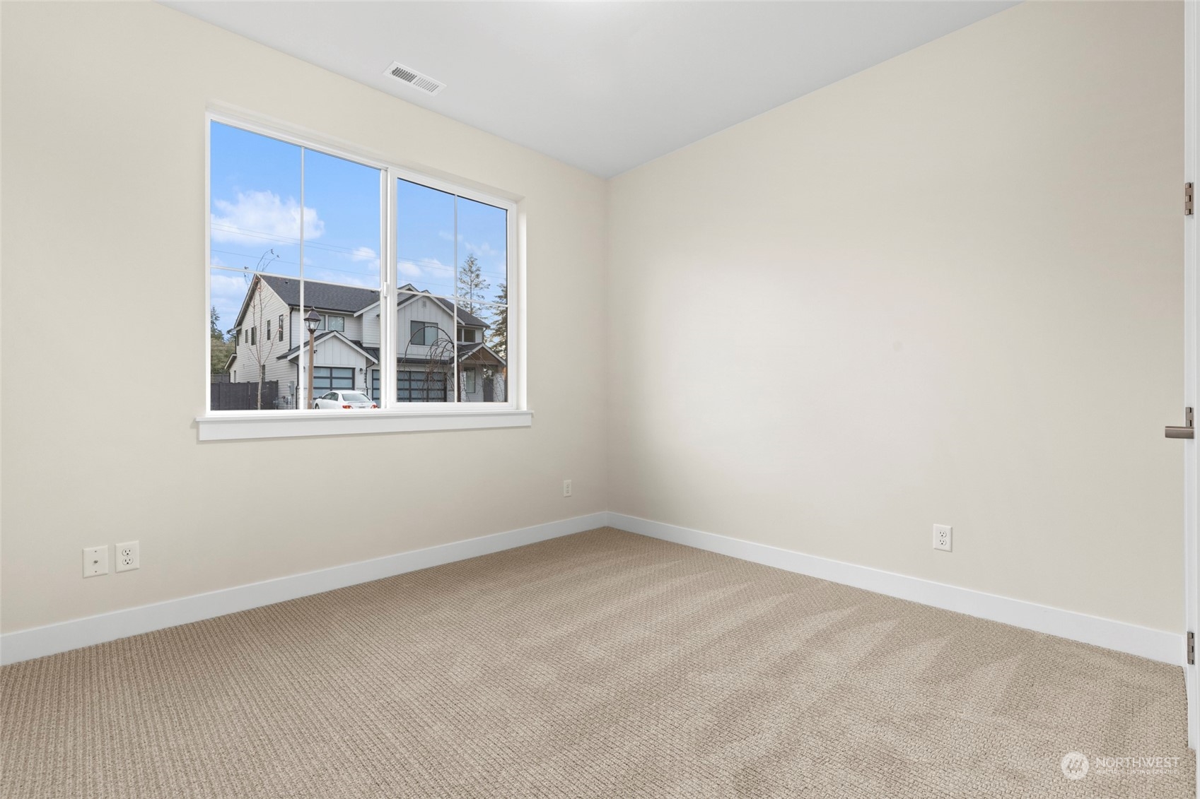 18587 Sawgrass Drive Property Photo 12