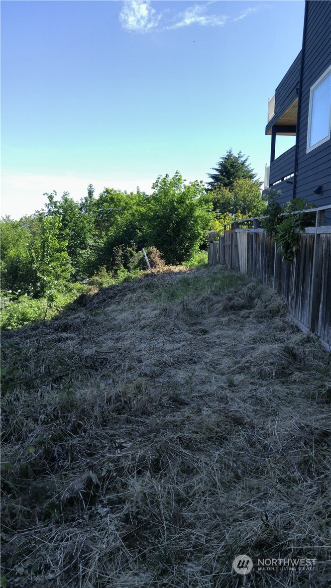 2308 W Smith Street Property Photo 2