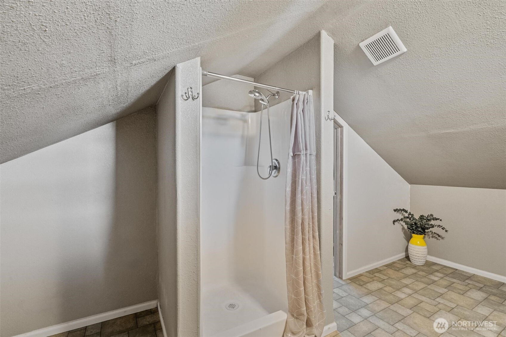 514 Richmond Avenue Property Photo 20