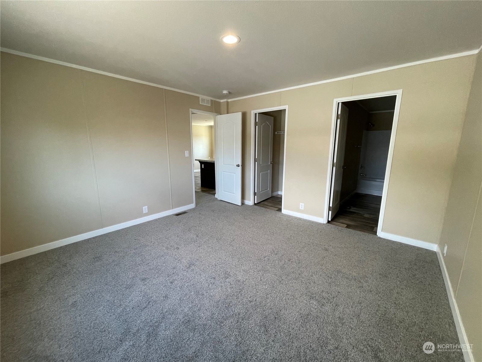 2700 Fruitvale Boulevard 14 Property Photo 3
