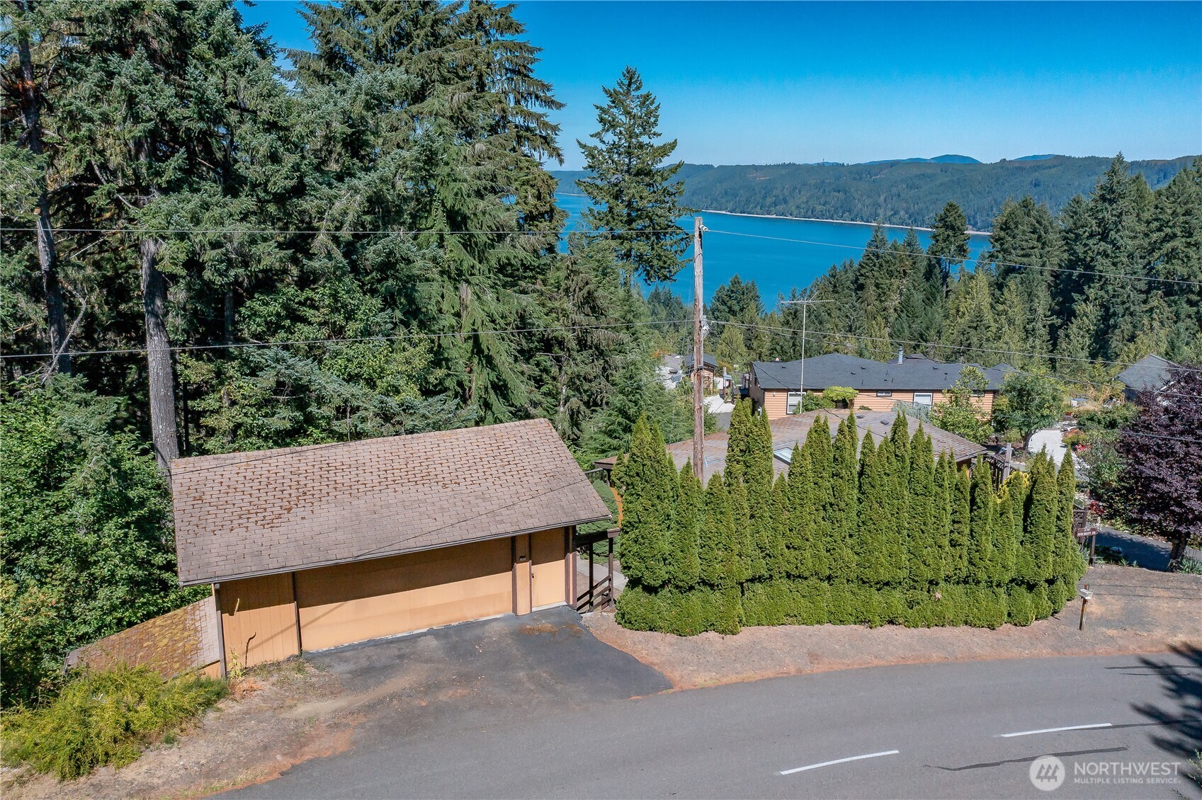 140 N Spindrift Drive Property Photo 1