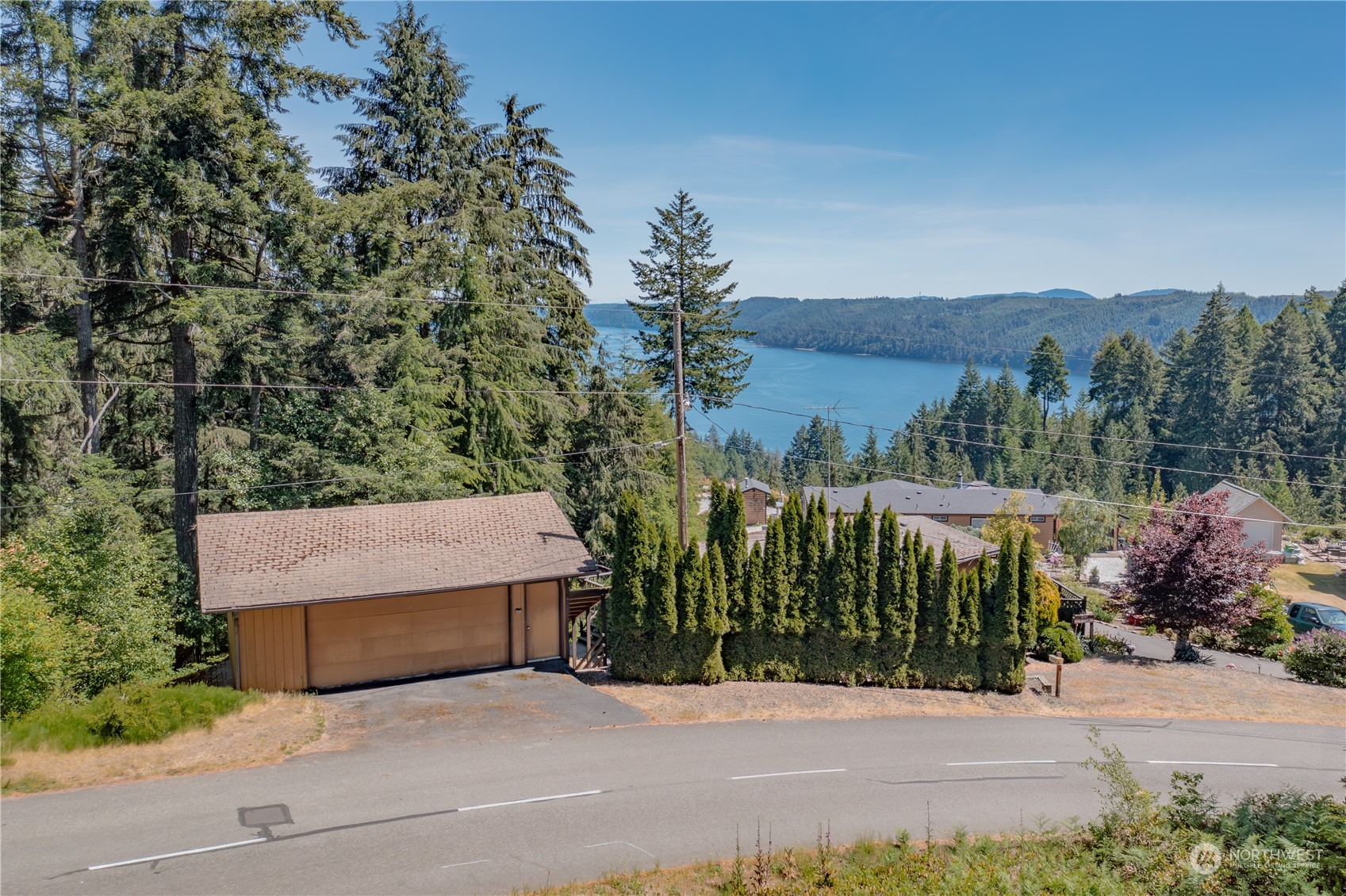 140 N Spindrift Drive Property Photo 2