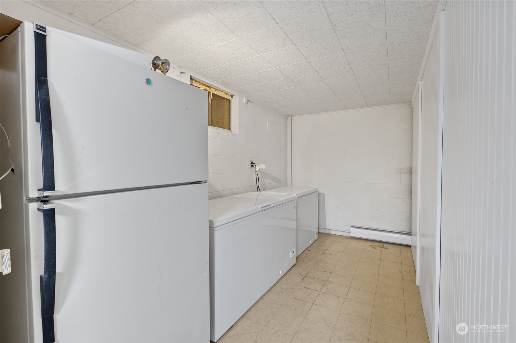 405 W 7th Ave Property Photo 19