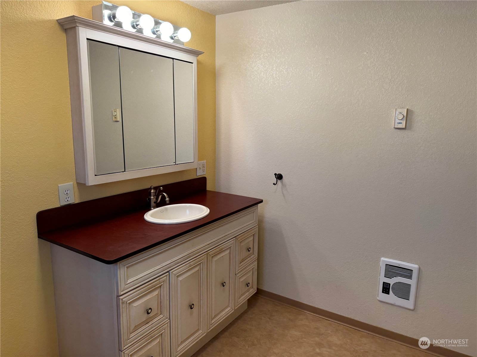102 W Emerson Avenue Property Photo 20