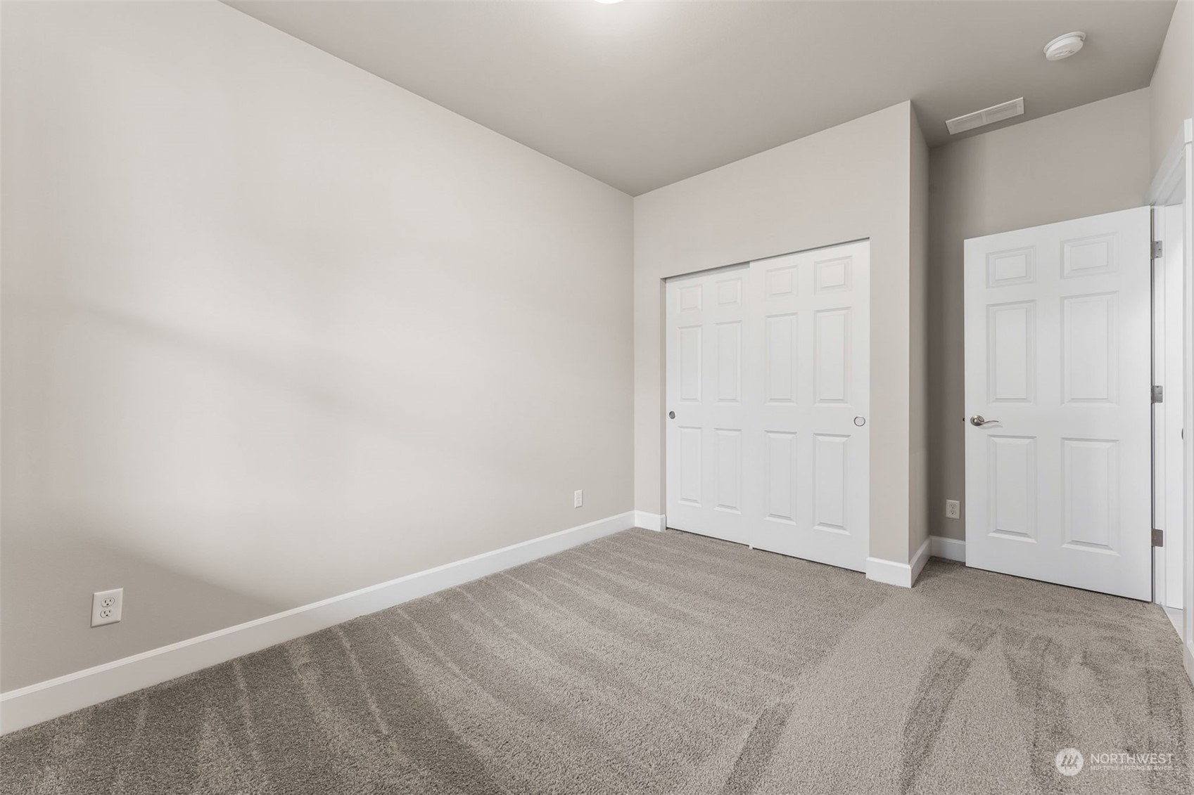10517 Treasure Drive 135 Property Photo 4