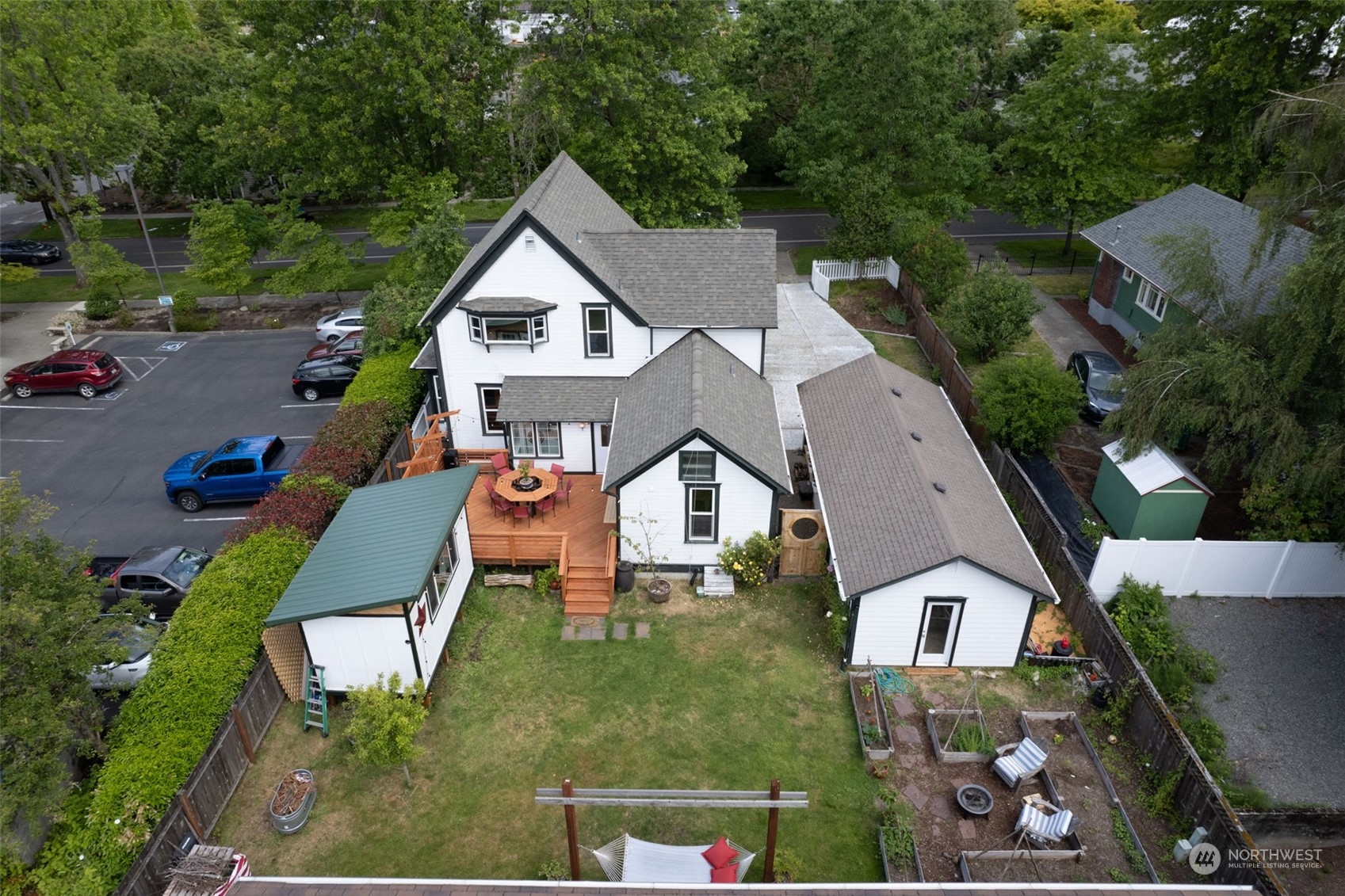 915 Legion Way Property Photo
