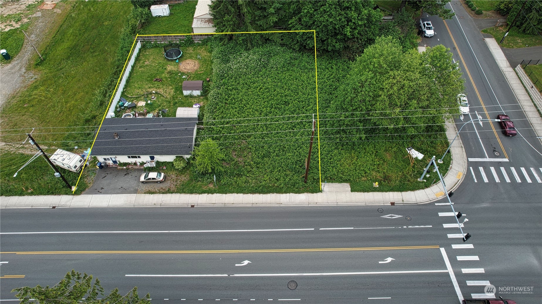 8211 20th Street Property Photo 2