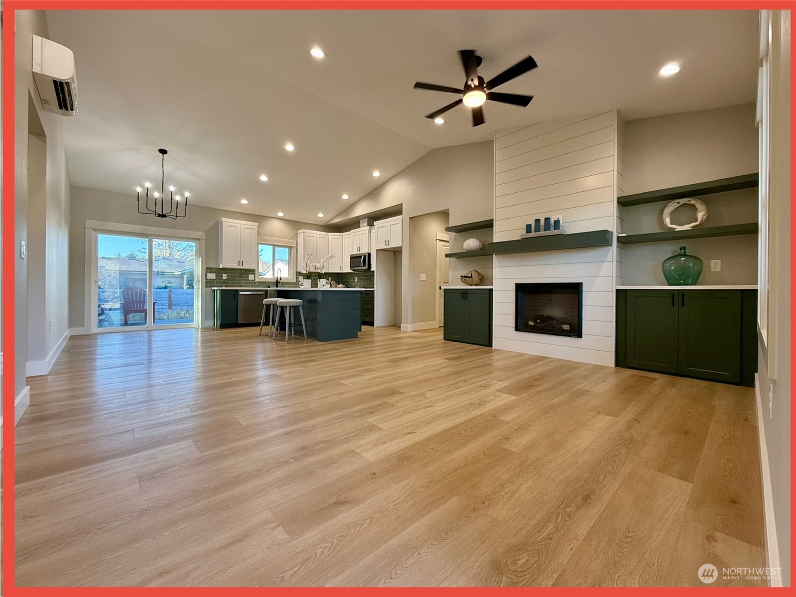 247 Clover Creek Avenue Property Photo 14