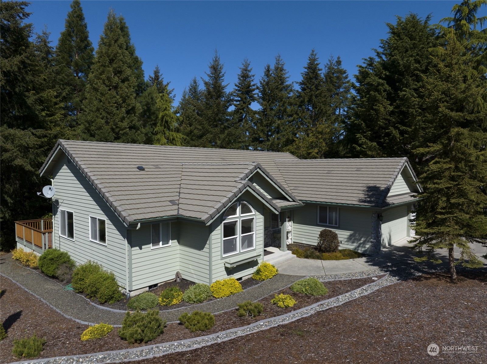 1610 Fox Hollow Property Photo 1