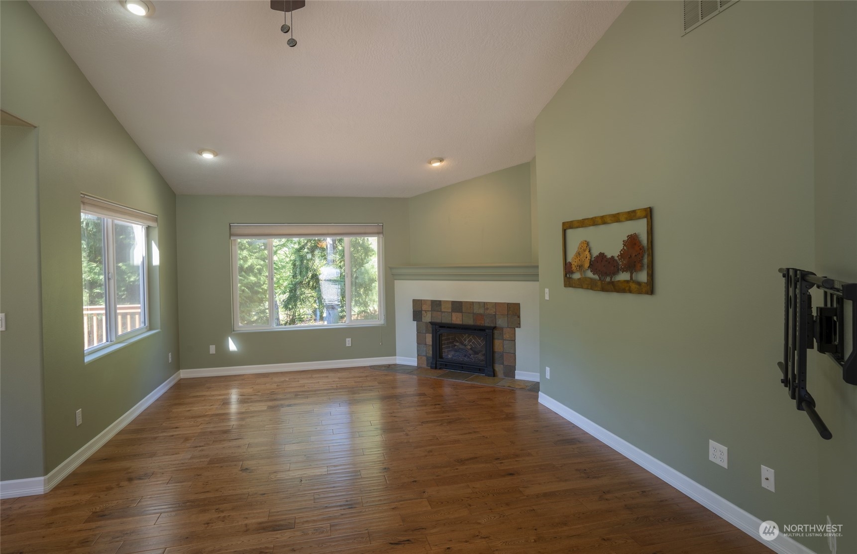 1610 Fox Hollow Property Photo 13