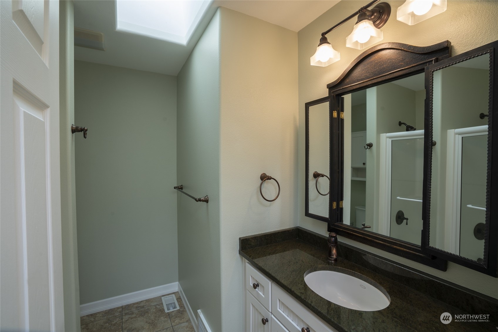 1610 Fox Hollow Property Photo 17