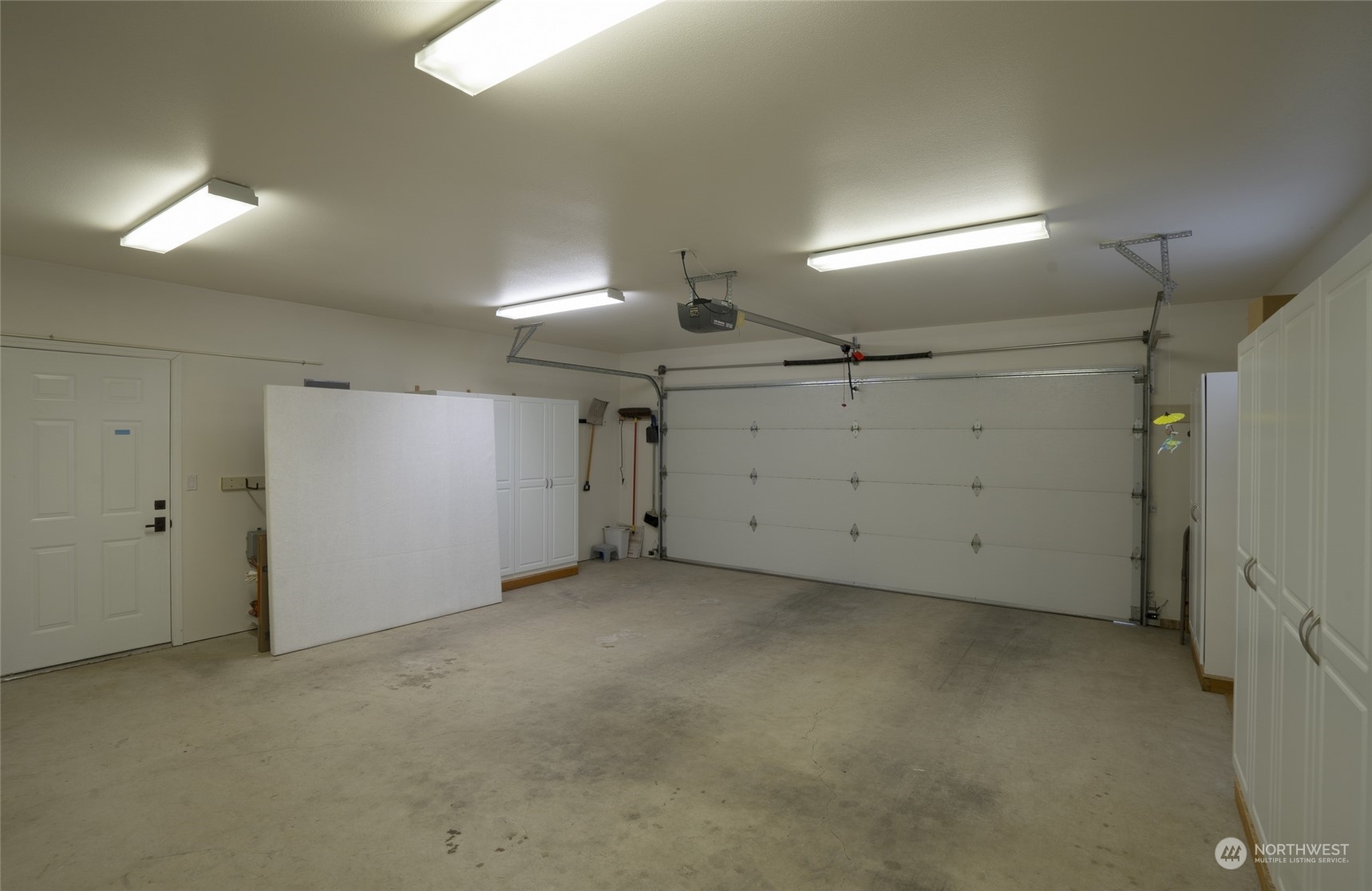 1610 Fox Hollow Property Photo 34