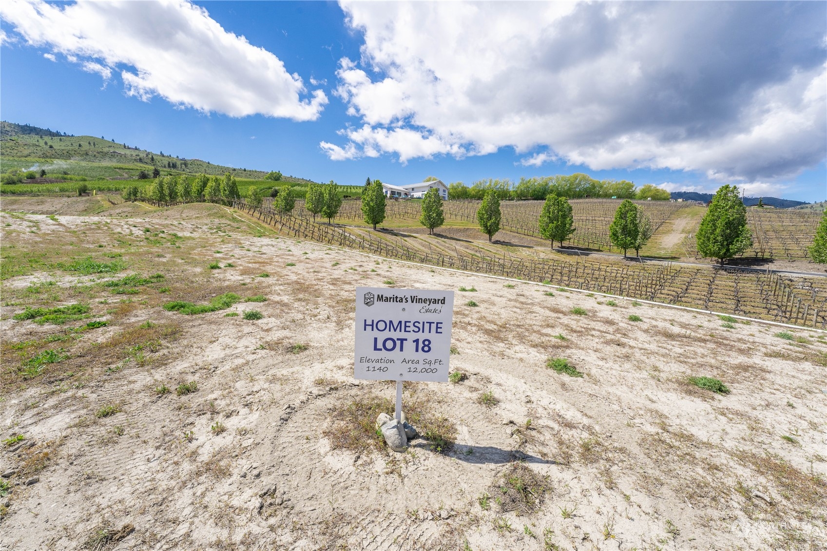 48 Loretta Lane Property Photo 4