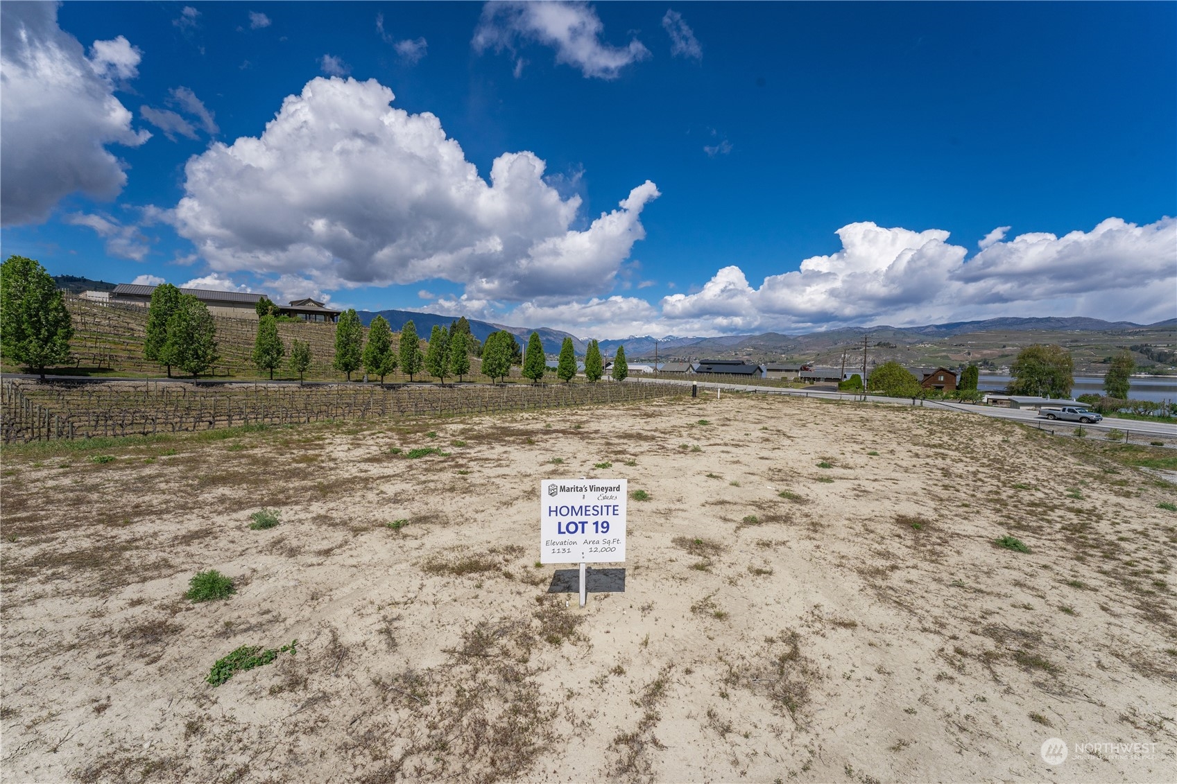 42 Loretta Lane Property Photo 1