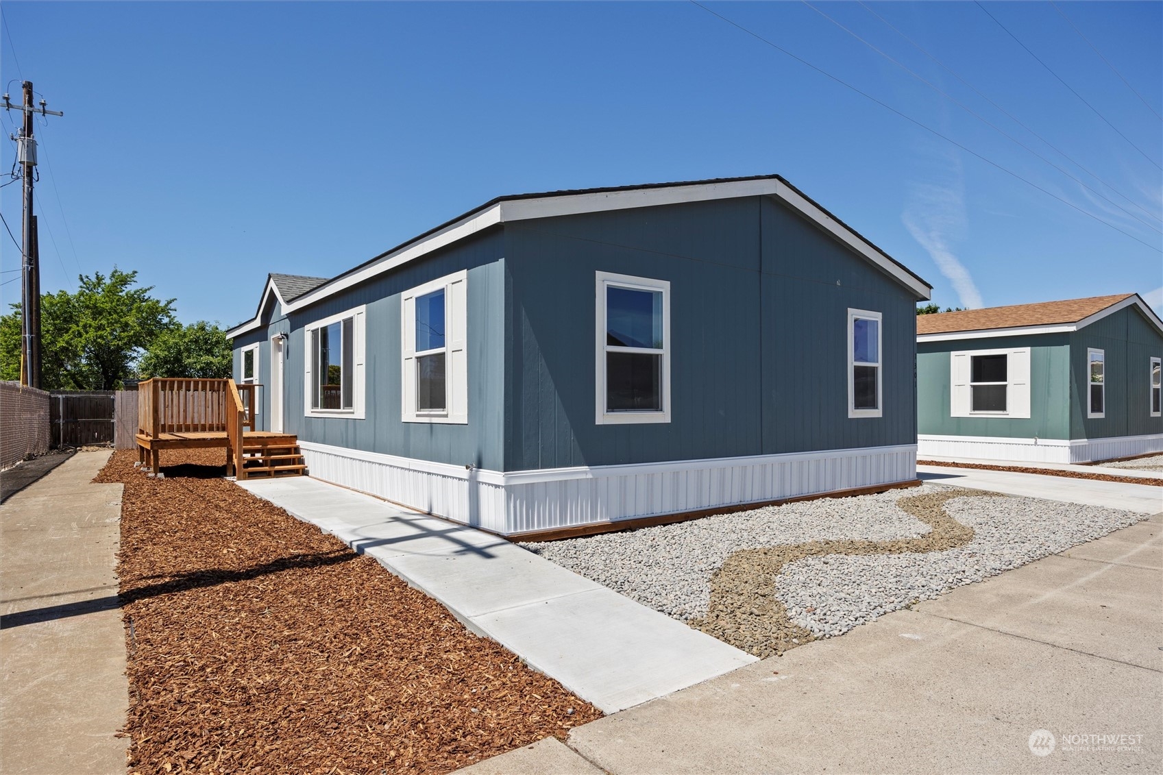 1406 S 15th Avenue Property Photo 2