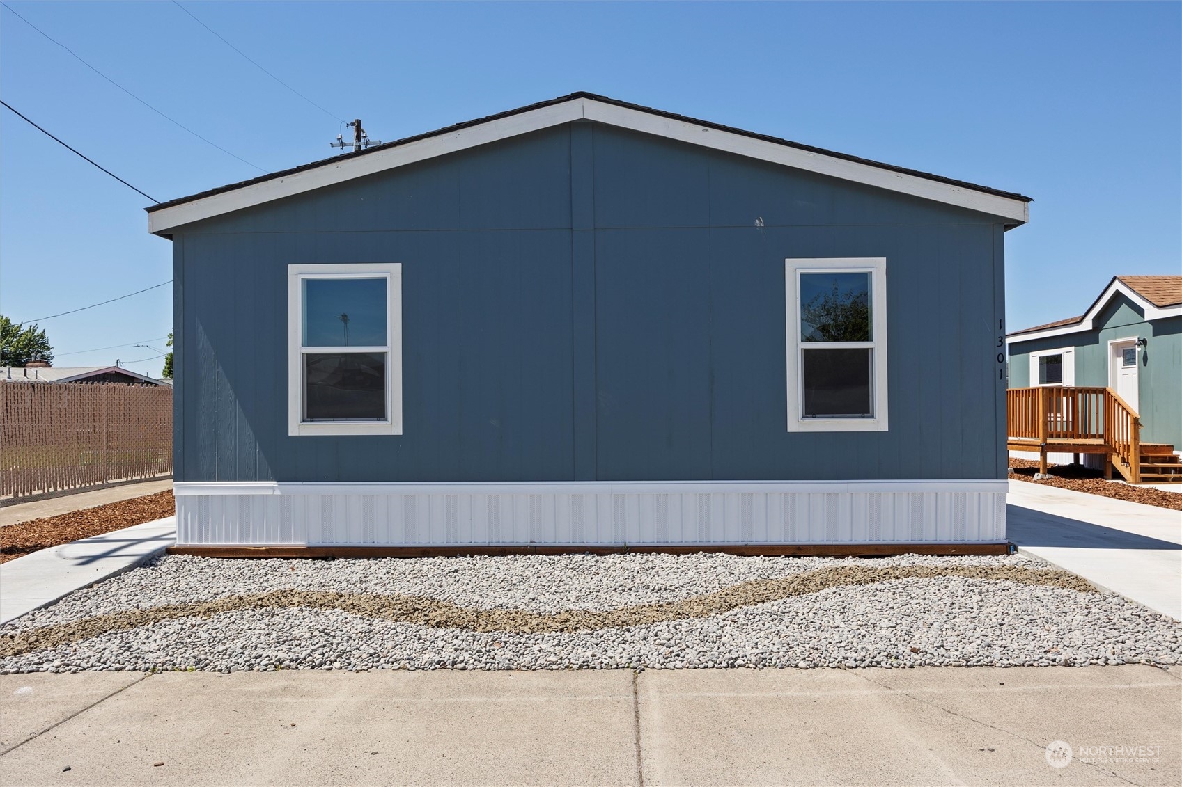 1406 S 15th Avenue Property Photo 3