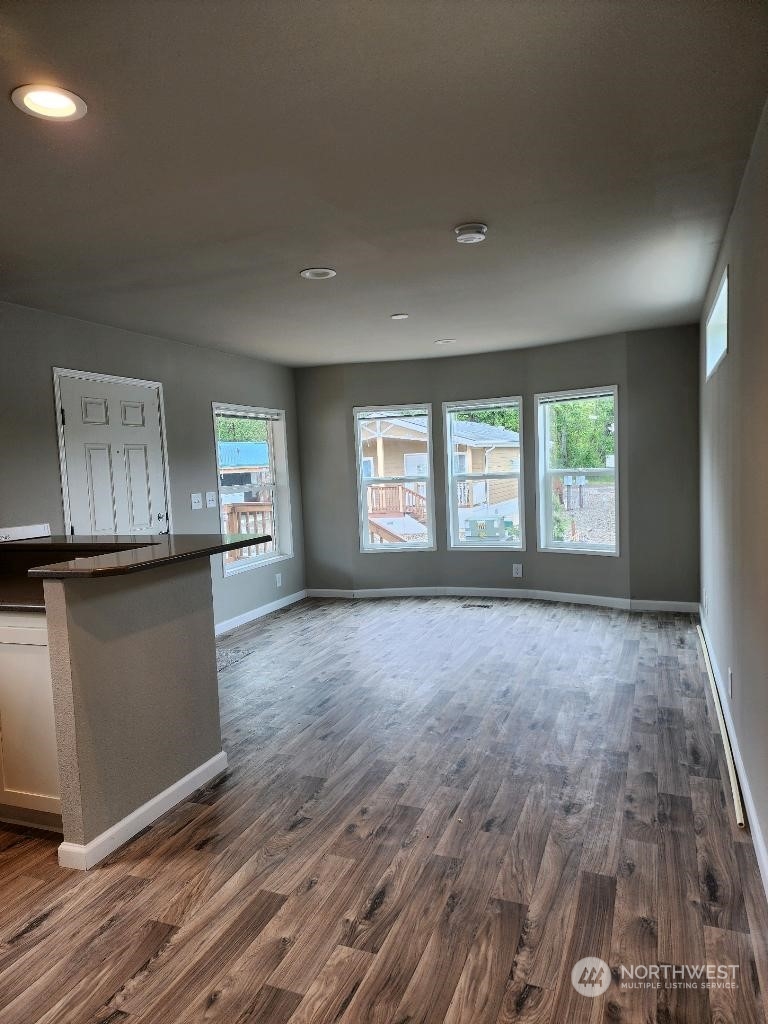 2010 Broadway Avenue 37 Property Photo 6