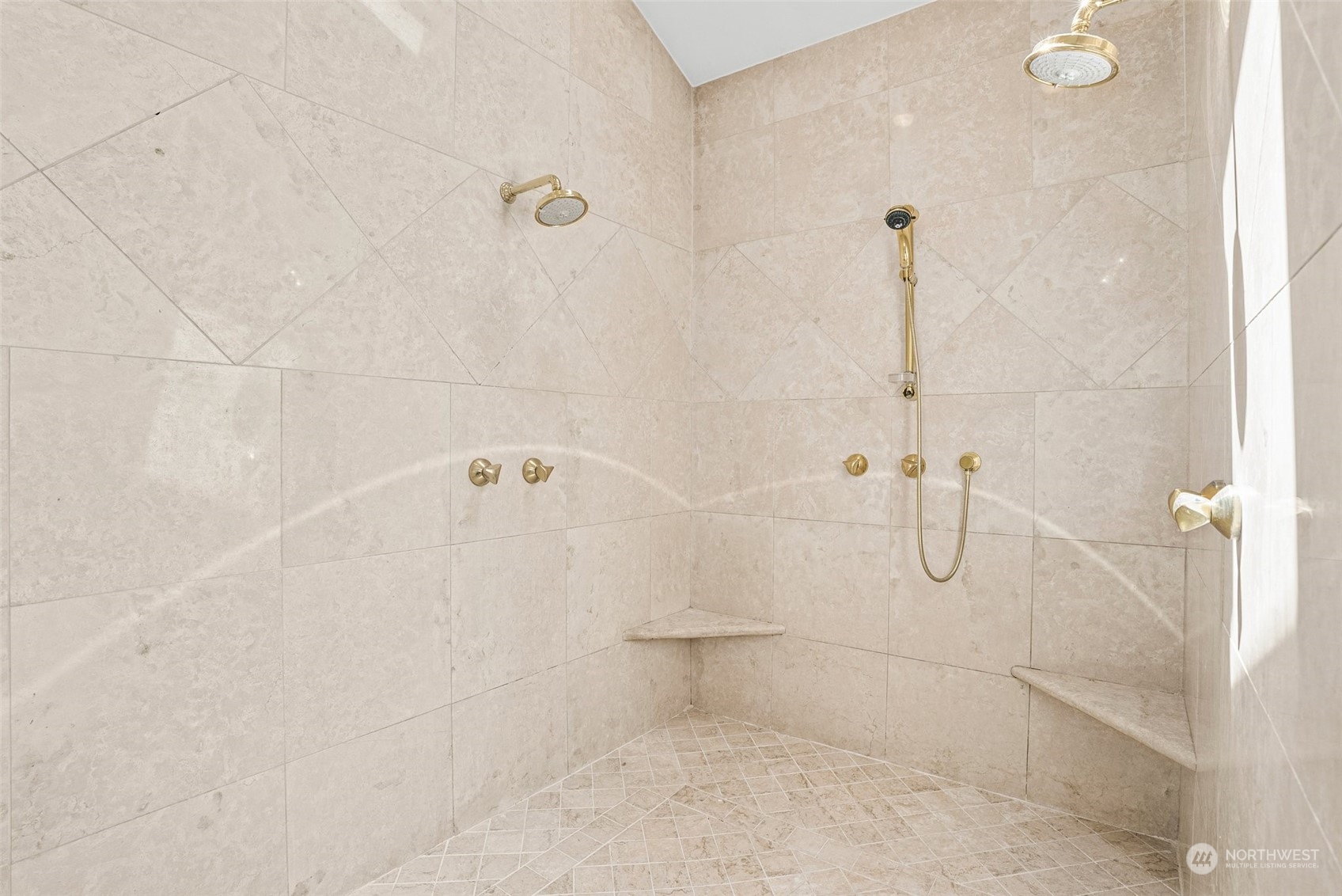 1026 Alder Street Property Photo 23