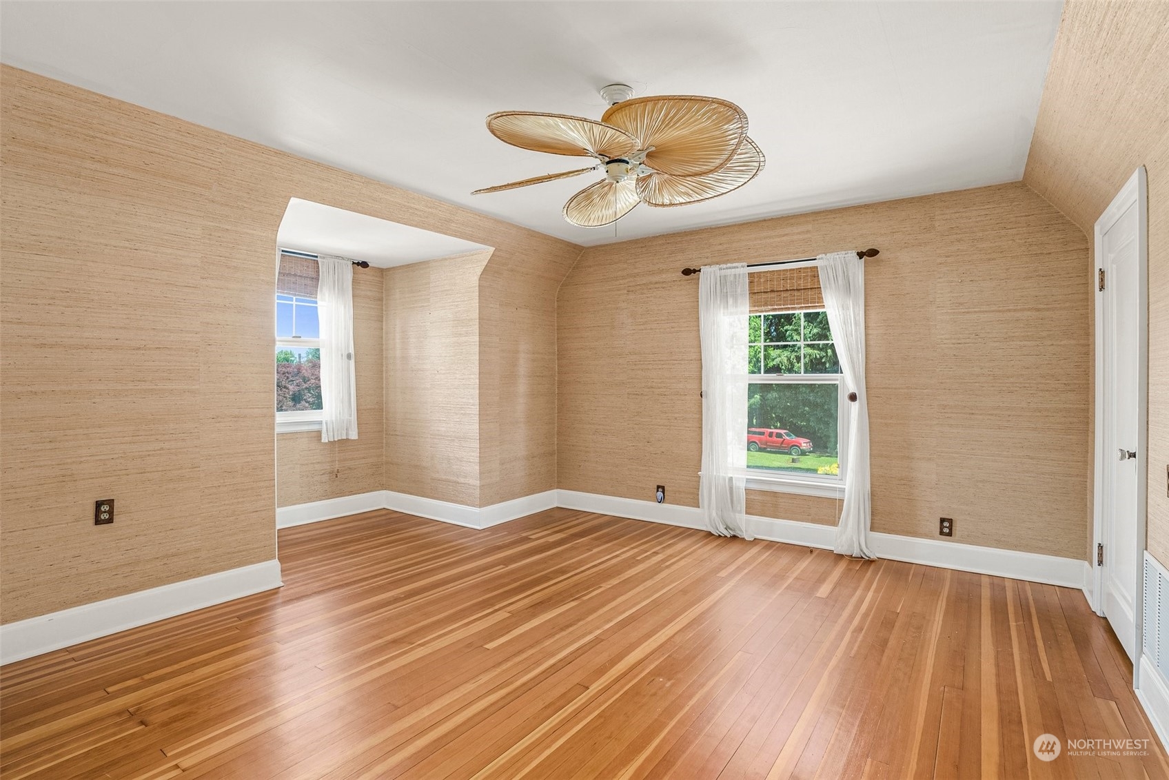 1026 Alder Street Property Photo 28