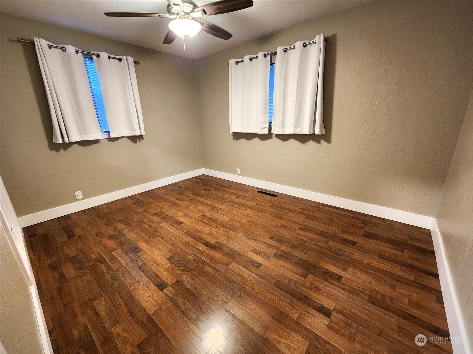 2023 Deerpath Drive Property Photo 10