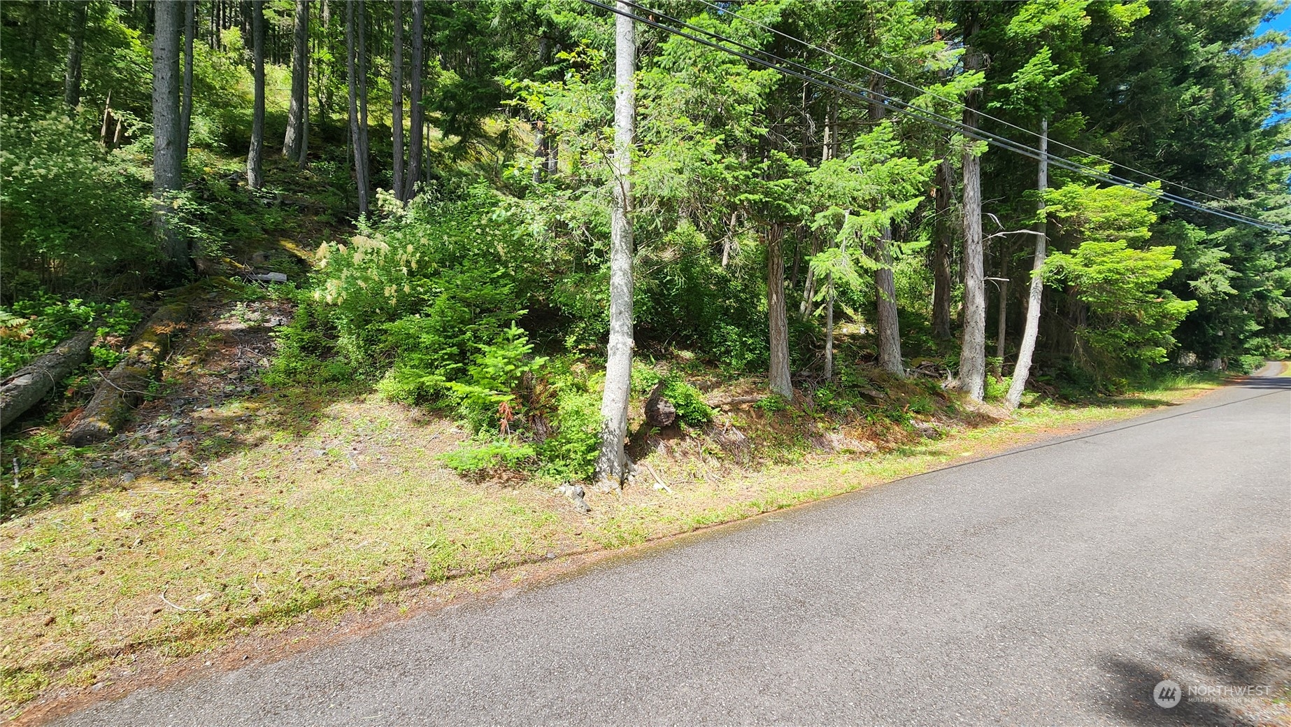 3075 Hales Passage Drive Lot 4 Property Photo 4