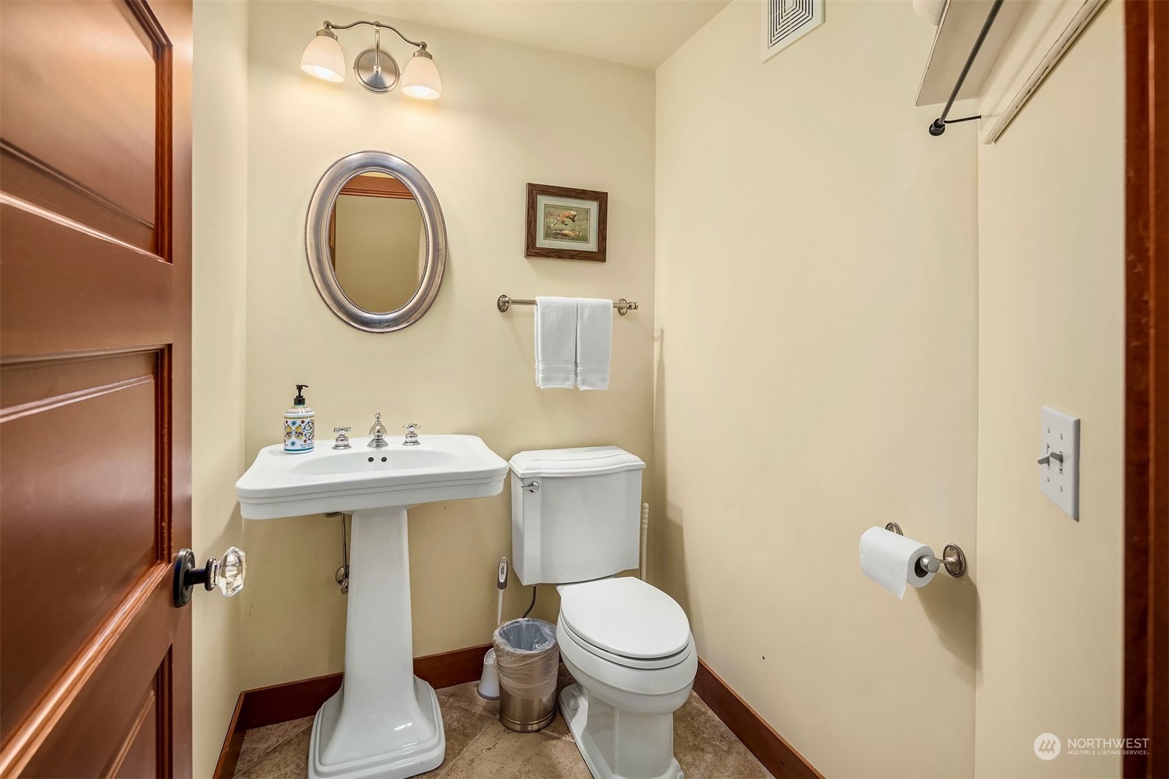 9690 East Leavenworth Road Property Photo 8