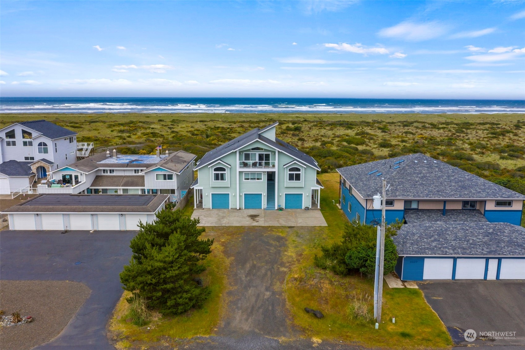 1029 S Sand Dune Avenue Property Photo 5