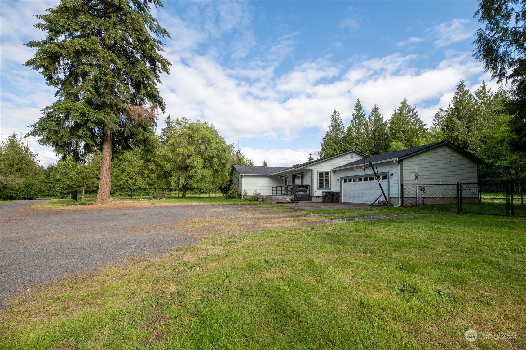 201 Vermillion Road Property Photo 5