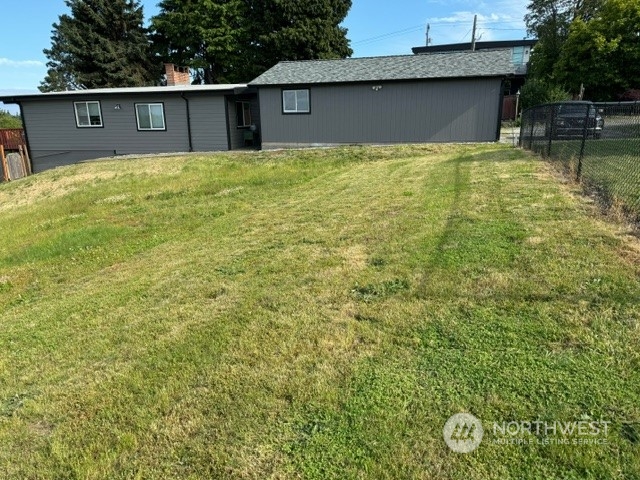 3112 44th Avenue Property Photo 6