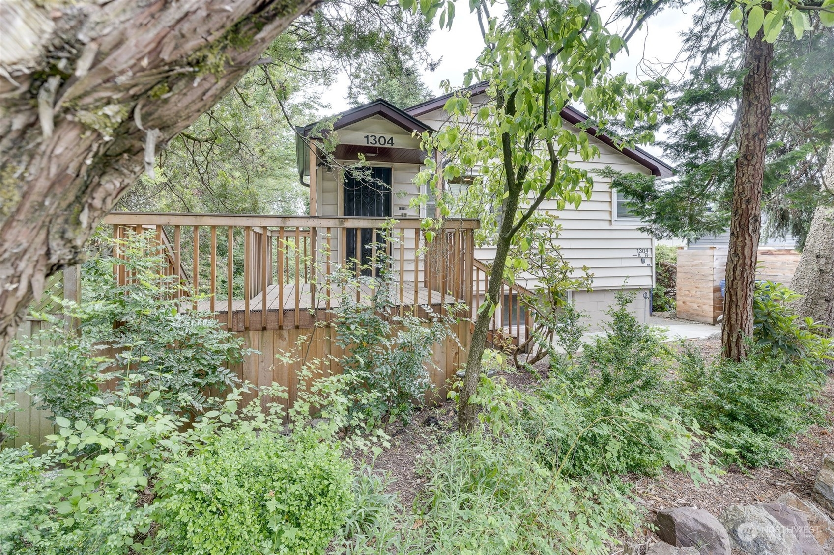 1304 15th Avenue Property Photo 1
