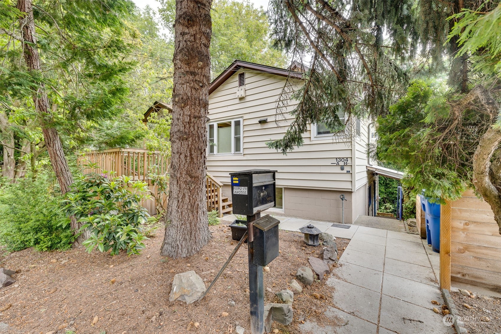 1304 15th Avenue Property Photo 2