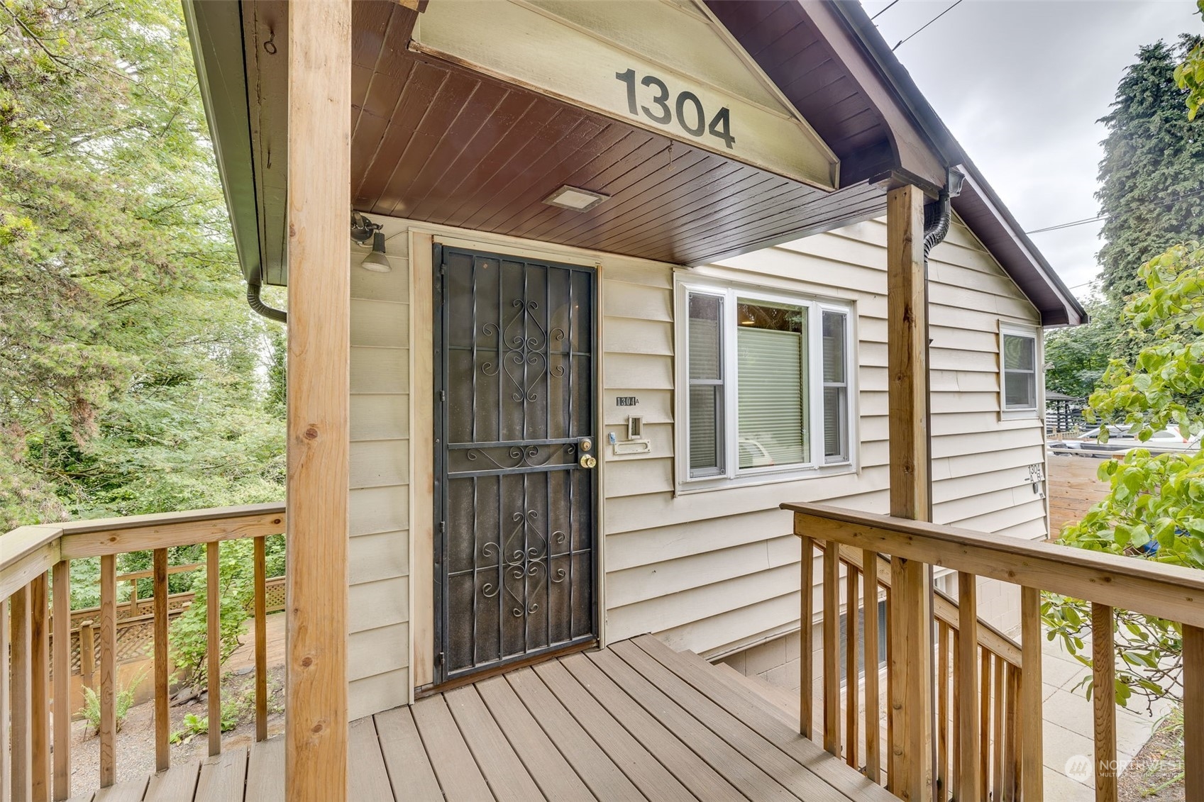 1304 15th Avenue Property Photo 4