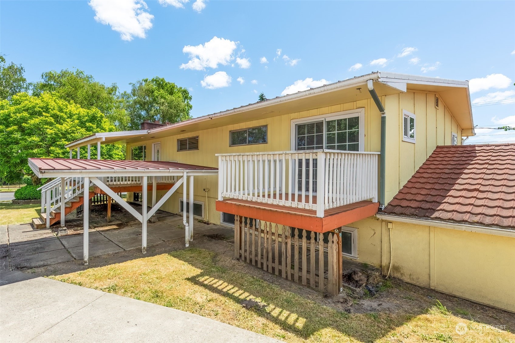 1905 7th Avenue Property Photo 1