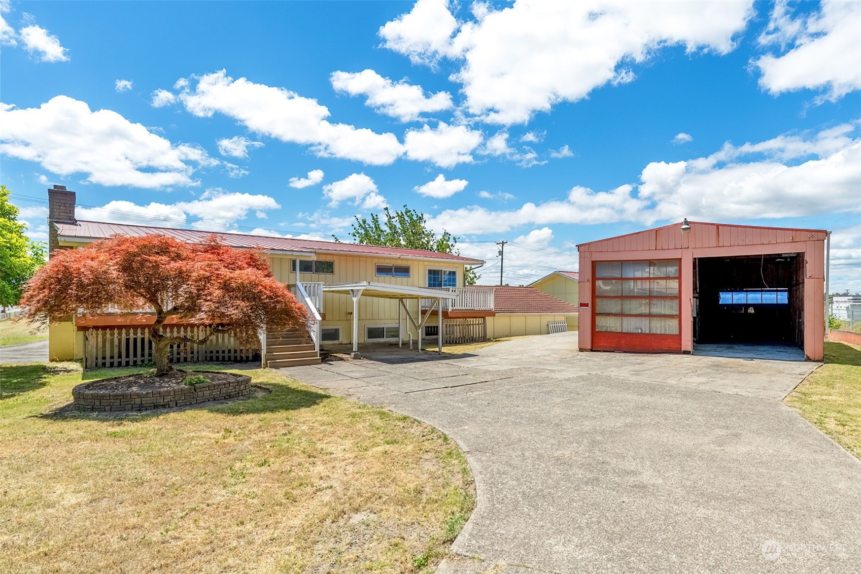 1905 7th Avenue Property Photo 3
