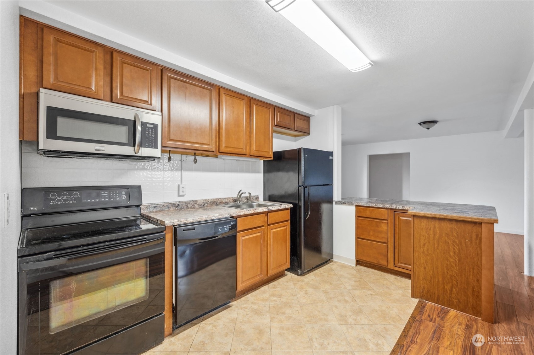 1905 7th Avenue Property Photo 19