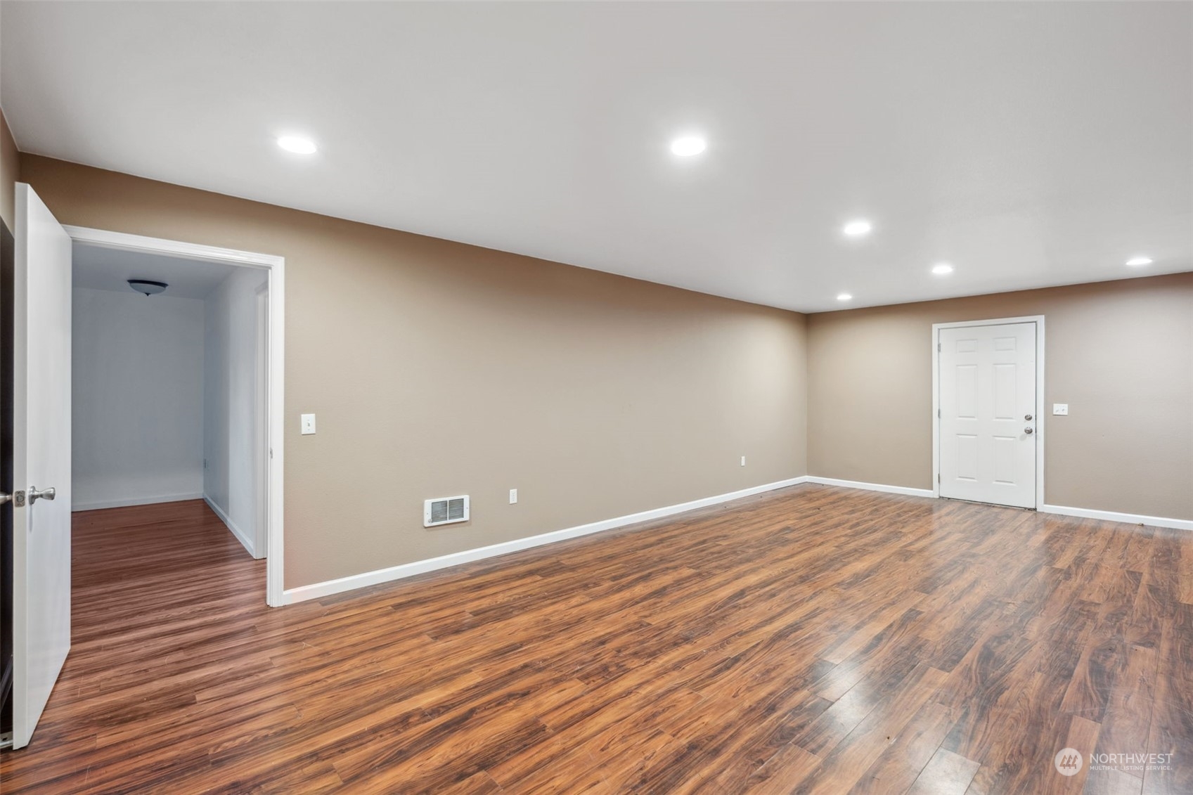 1905 7th Avenue Property Photo 28