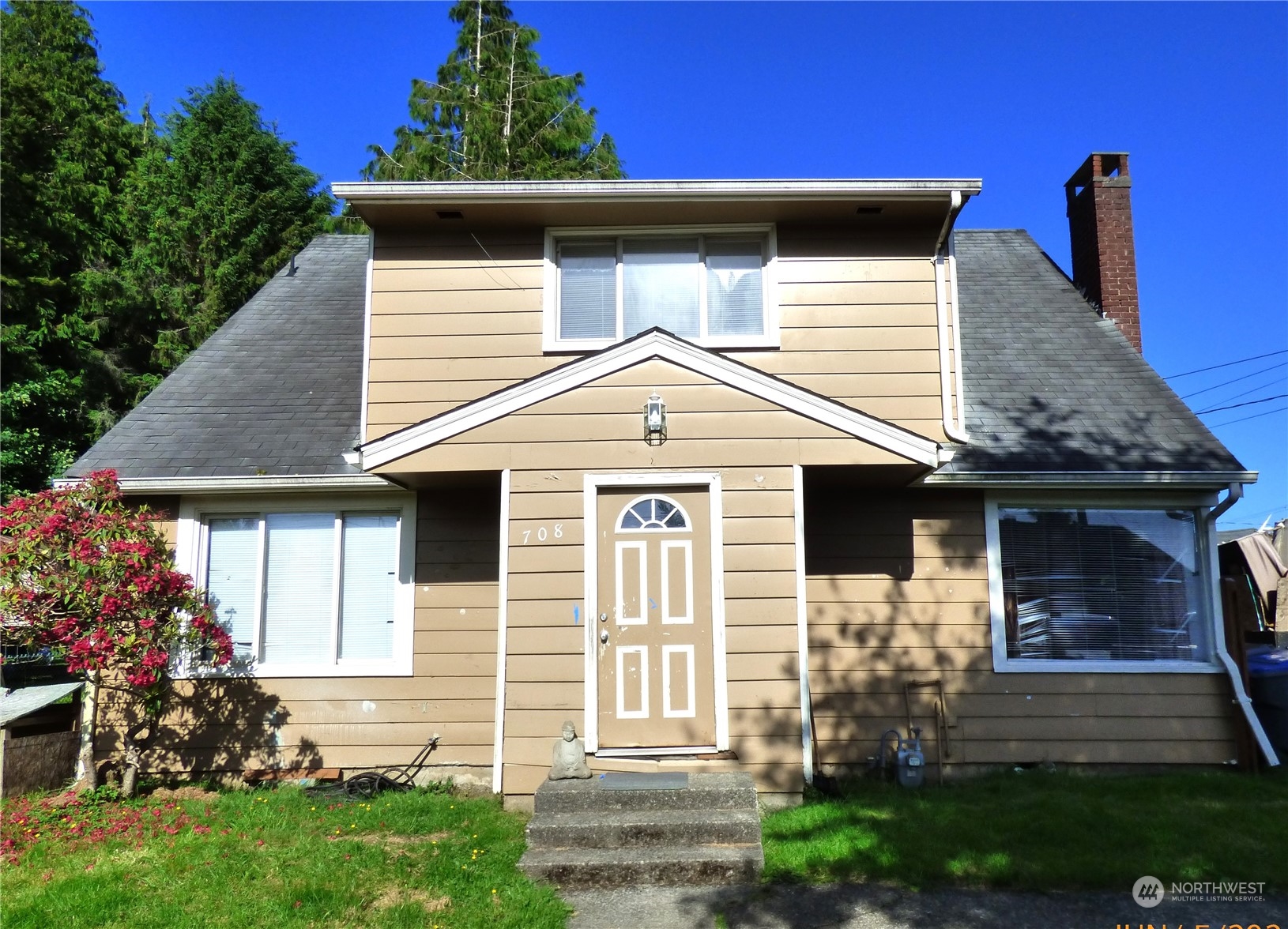 708 Willow Street Property Photo 1